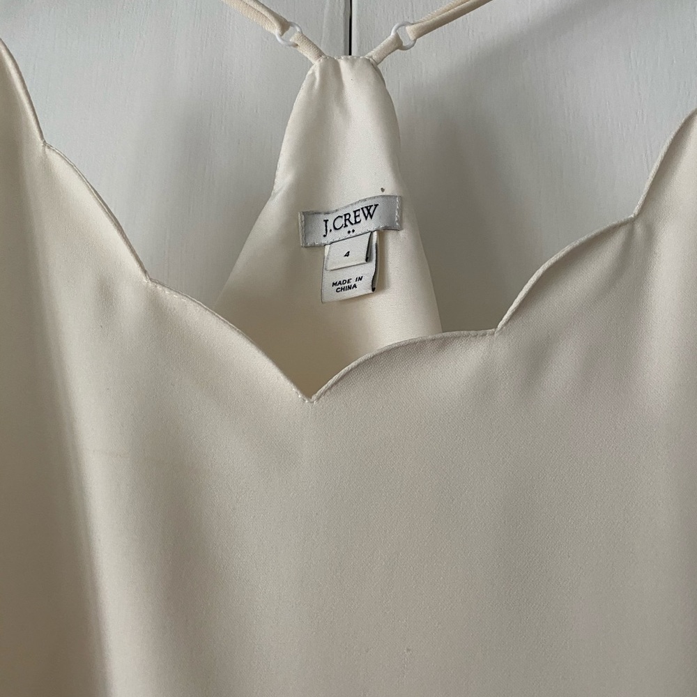 Scalloped Tank Top - Picture 2 of 4
